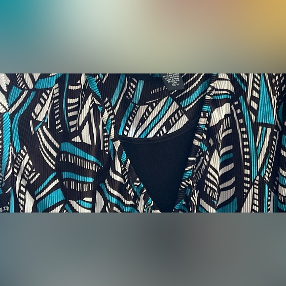 Top - Picture 4 of 4